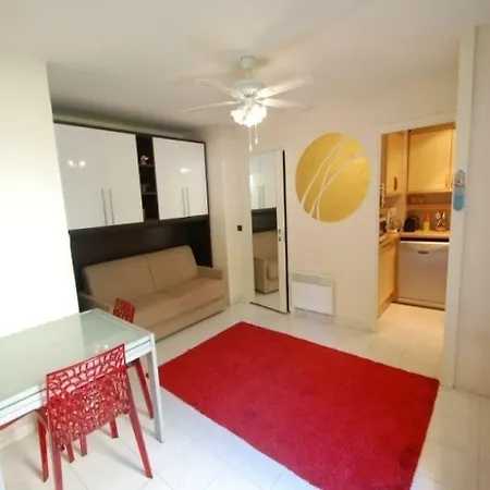 Agreable Studio Au Calme Avec Piscine Et Parking Apartment Menton