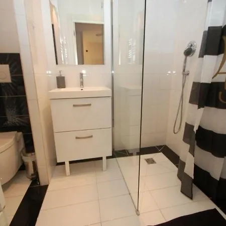 Agreable Studio Au Calme Avec Piscine Et Parking Daire *